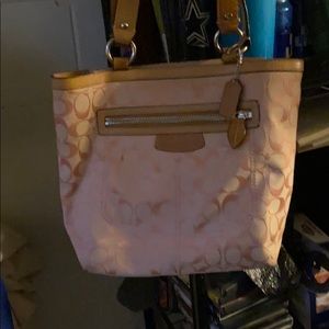 Medium size coach hobo soft pink/salmon color